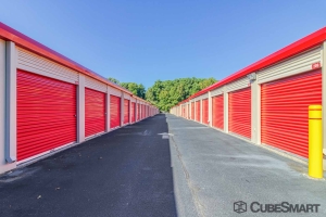 CubeSmart Self Storage - Raleigh - 950 Trinity Rd - Photo 8