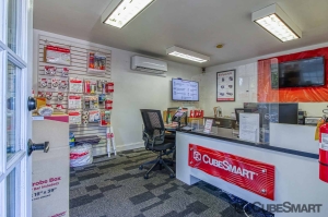 CubeSmart Self Storage - Raleigh - 950 Trinity Rd - Photo 2