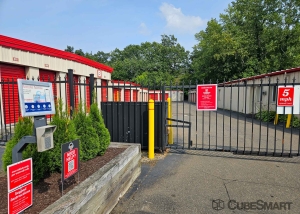 CubeSmart Self Storage - Branford - Photo 9