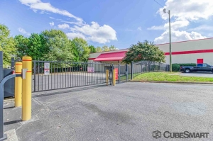 CubeSmart Self Storage - Charlotte - 5008 W Wt Harris Blvd - Photo 3