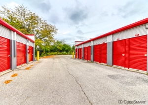 CubeSmart Self Storage - Mundelein - Photo 3
