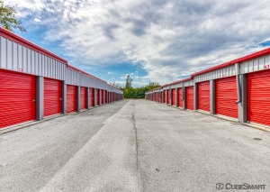CubeSmart Self Storage - Woodridge