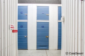 CubeSmart Self Storage - Elizabeth - Photo 7