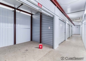 CubeSmart Self Storage - Fort Worth - 5637 Basswood Blvd - Photo 6