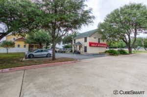 Storage Units at CubeSmart Self Storage - Austin - 12006 Ranch Rd 620 N - 12006 Ranch Road 620 N