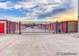 CubeSmart Self Storage - Mansfield - 1455 North Highway 287 - Photo 5