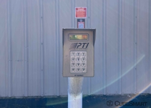 CubeSmart Self Storage - Hamilton - Photo 2