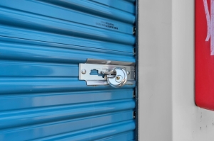 Advantage Self Storage - Hamilton - Photo 2