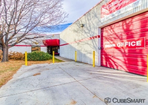 CubeSmart Self Storage - Denver - 2125 S Valentia St - Photo 10